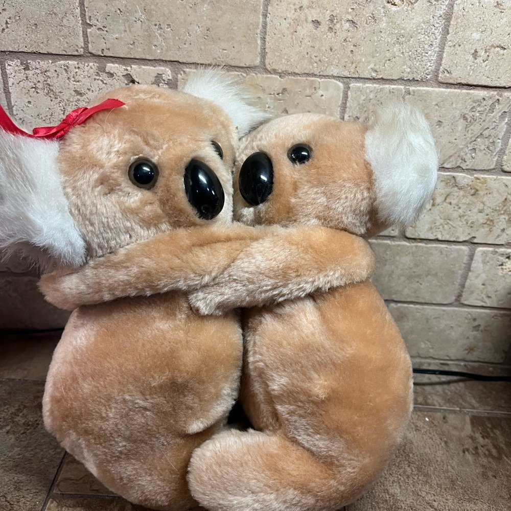 Vintage Koala Plush couple